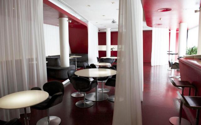 Hotel Q