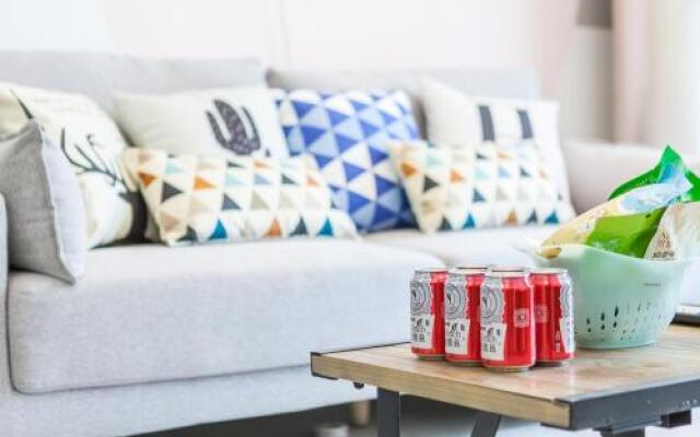 Xi'an Beilin·Small Goose Tower· Locals Apartment 00152240