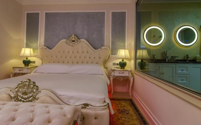 Phoenicia Royal