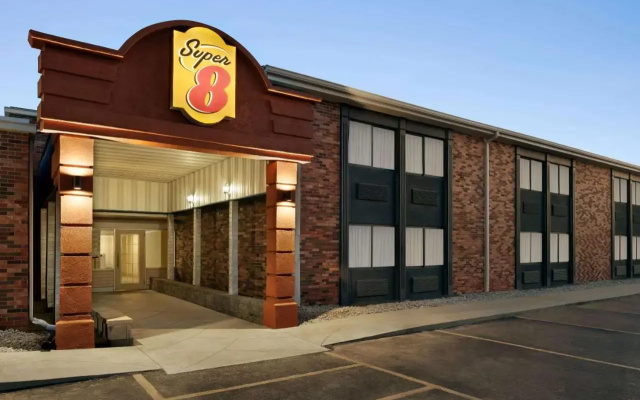 Super 8 by Wyndham Des Moines