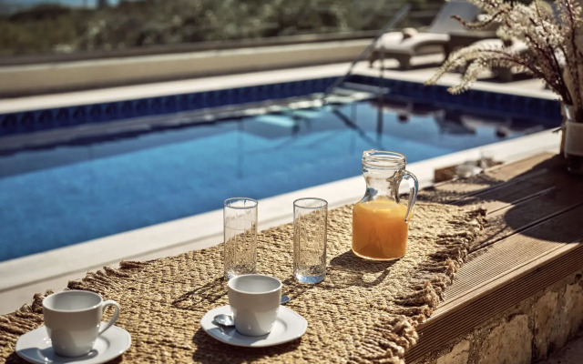 Lithakia Balcony Villa