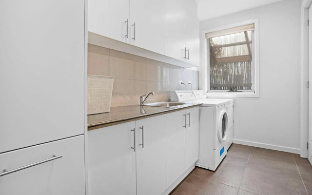 Mornington Esplanade Beachfront & SPA by Rss