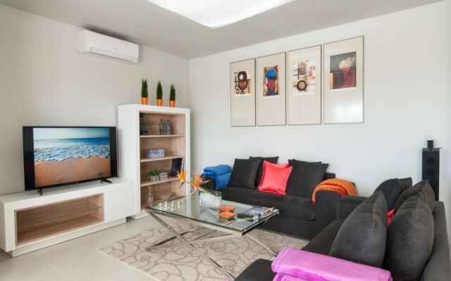 Beautiful Bungalow Rocas Rojas