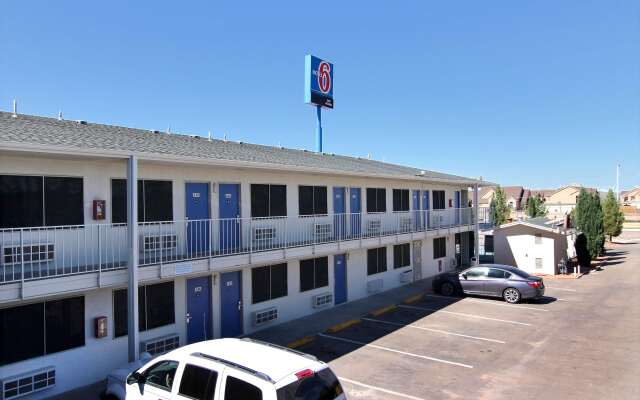 Motel 6 Carlsbad, NM