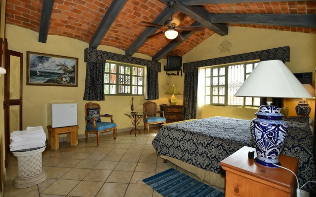 Casa Tres Leones