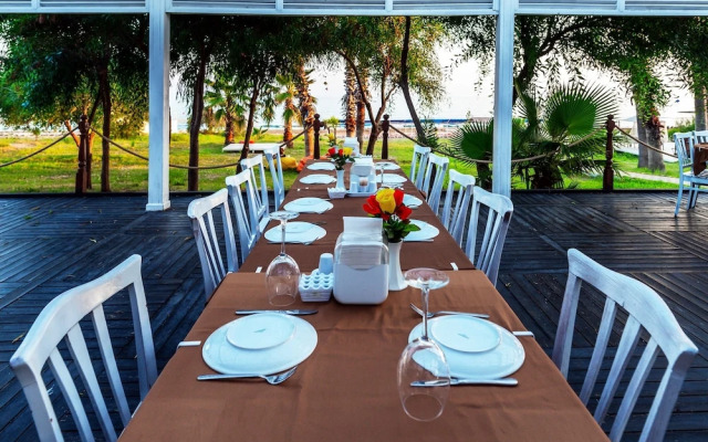 Nergos Garden Hotel
