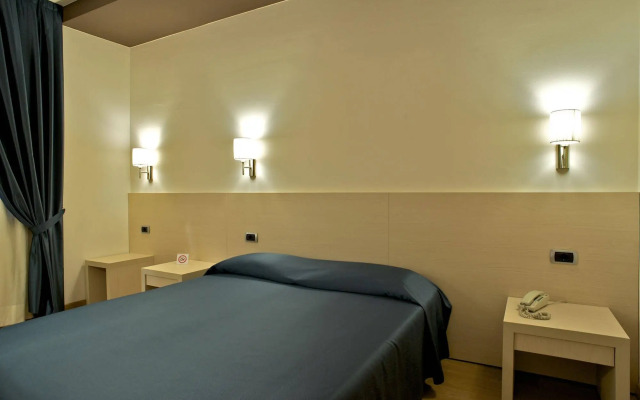 Sam Hotel