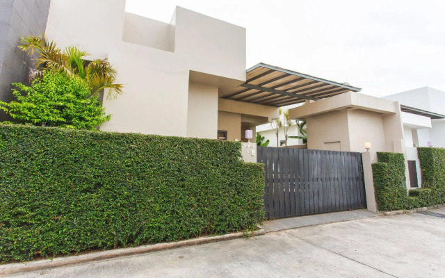 Seastone Private Pool Villas