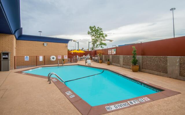 HI Express El Paso Downtown by IHG