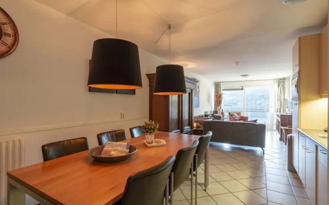 Holiday Apartment Opposite the Beach