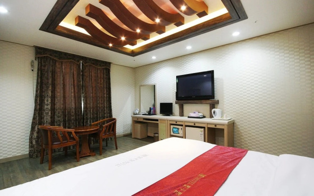 Tongyeong Man to Man