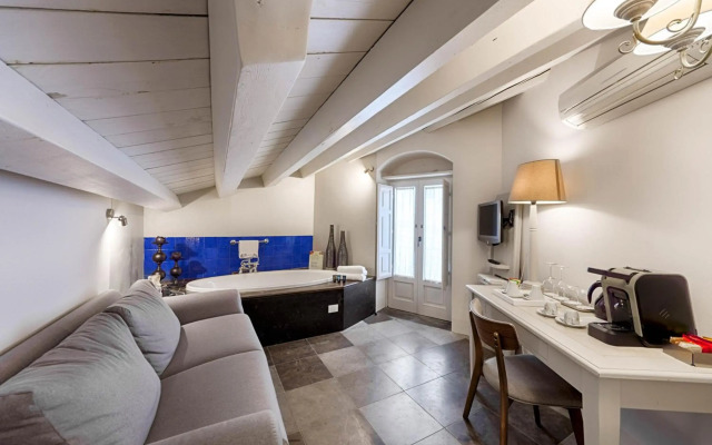 Locanda Don Serafino Historical Boutique Hotel
