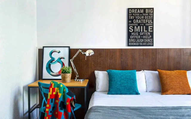 Traveller House 7 Bedroom Apartment