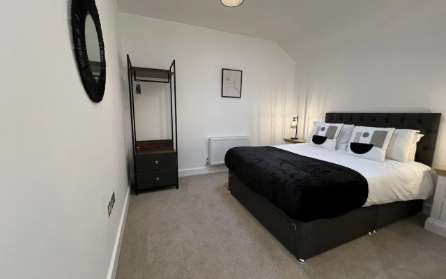 Isleworth Apartments