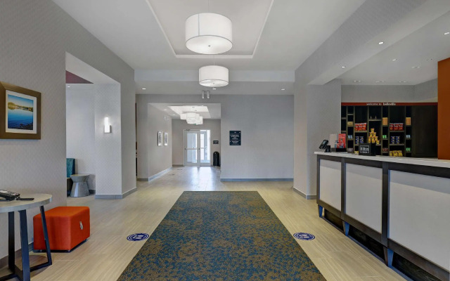 Hampton Inn & Suites Belleville
