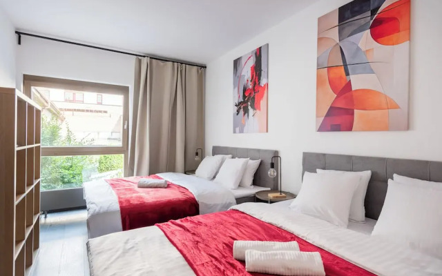 3 bedroom apartment near center