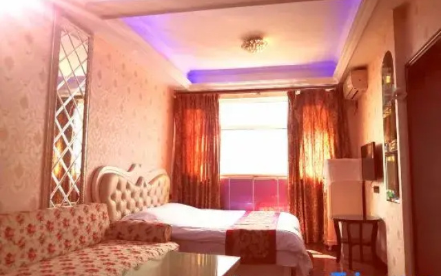Shangmao International Apartment (Yongchuan Passenger Transport Center)