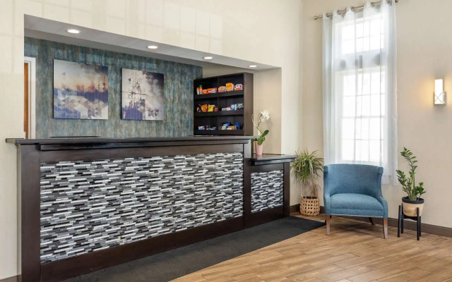 Best Western Plus Cold Spring