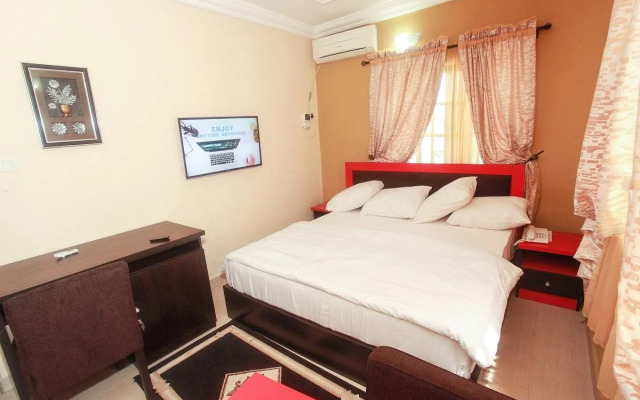 Carleton Hotel & Suites