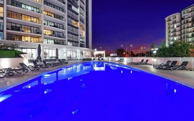 3BRM Broadbeach Skyline Nook