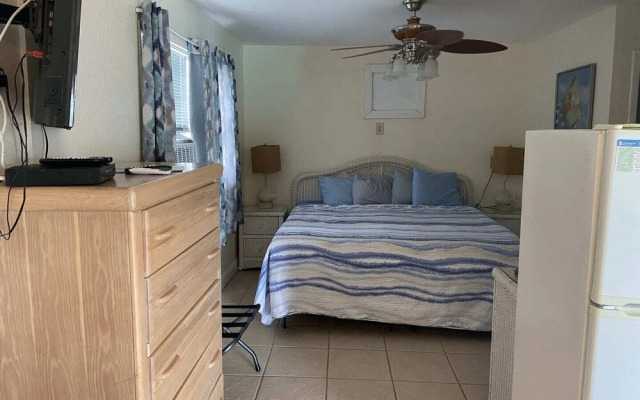 Holiday Court 20 - Overlook