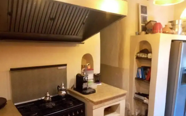 Marrakesh 6-bed Housing Authentic Berber