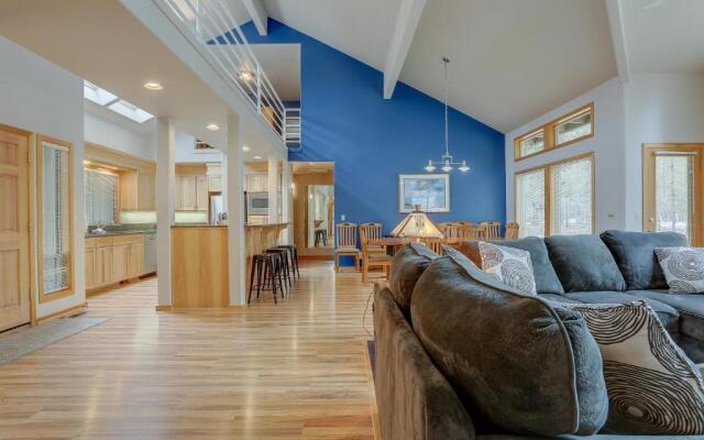 1 Colonial-Golf Course-5BR/6BA