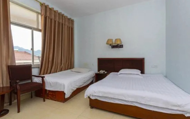 Tongfu Hotel (Hengdian Film and Television City)
