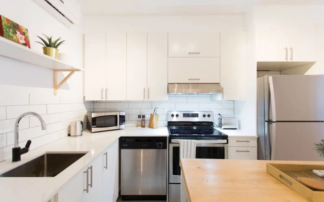 Live Like a Local in Le Plateau