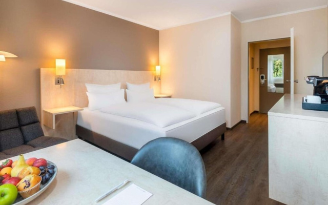 Sunday Hotel Bielefeld Standard King Room