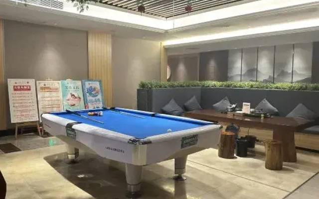 Mousi Light Luxury Hotel