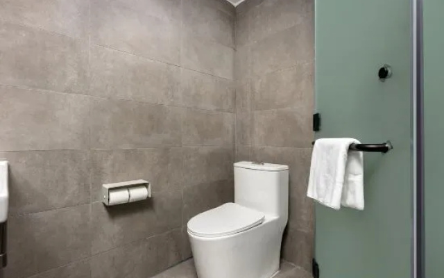 HanTing Hotel (Heyuan Avenue Asia's Tallest Fountain) – Bathroom – Heyuan