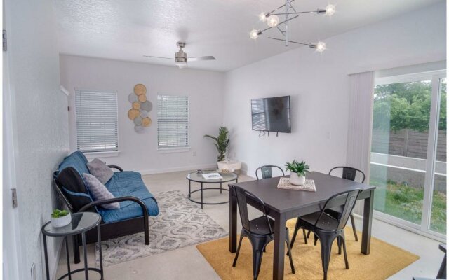 Refreshing Stay Awaits 3BR Home w/ Outdoor Seating