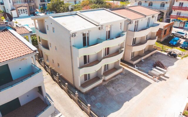Anel Apartments