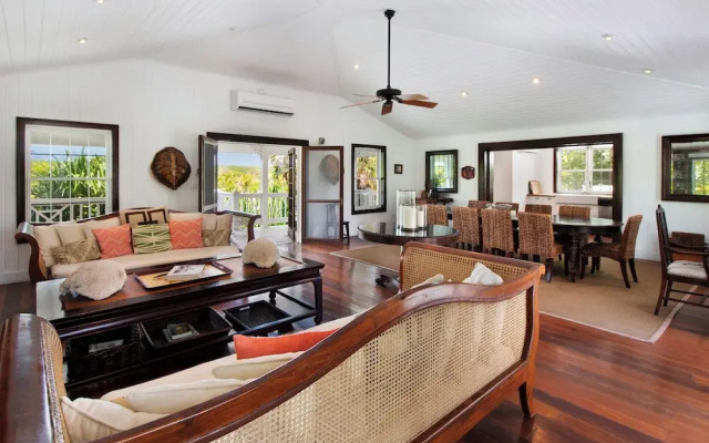 Pura Vida Paradise Luxury Tropical Villa