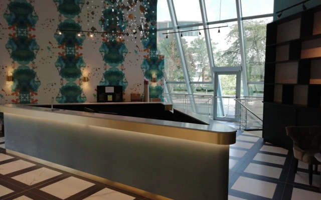 Luxury One Bedroom Apartment