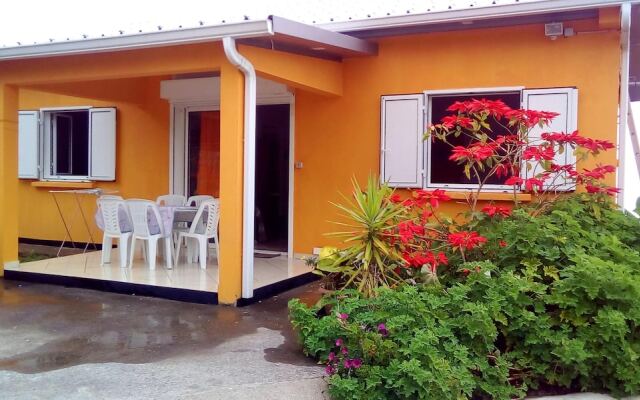 House With 3 Bedrooms in La Chaloupe St Leu, With Enclosed Garden and