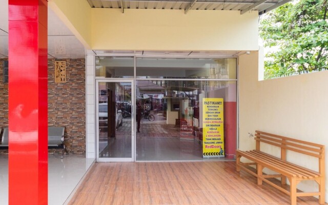Formerly RedDoorz Plus @ Jalan Gatot Subroto Medan