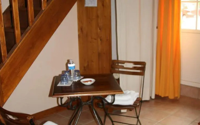 Chambres dHôtes La fontaine de Lautrec