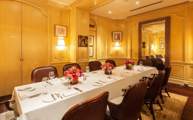 Hotel Plaza Athenee