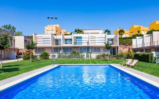 House Estrella Lampolla