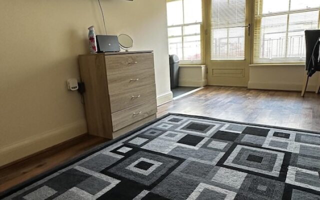 Ground Floor 2-bed Apartment in Colchester