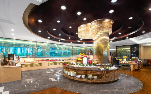 Golden Eagle Summit Hotel Kunming