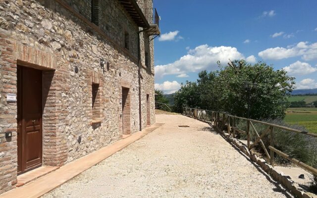 Apartment Rosa With 2 Bedrooms and Outdoor Shared Pool