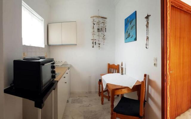 ILEKTRA Apartments Blue & Red