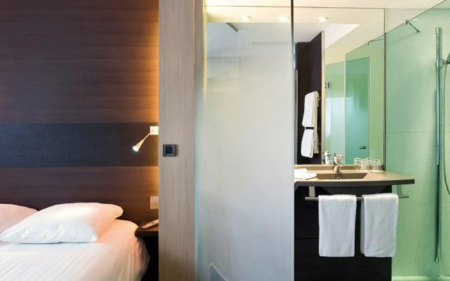 Hotel Oceania Paris Porte de Versailles