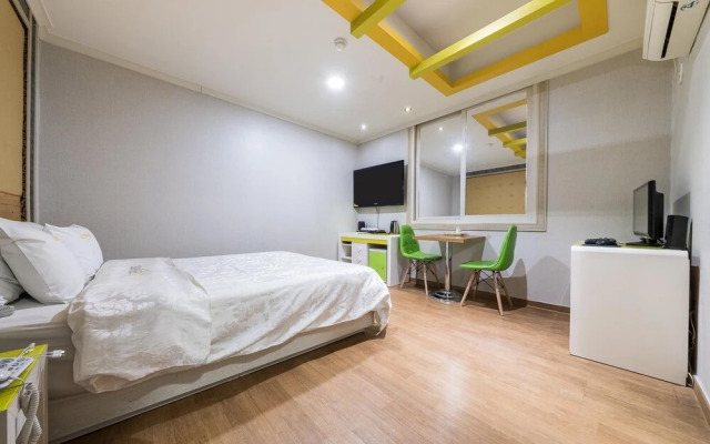 Gwangju Geumho Moment Hotel