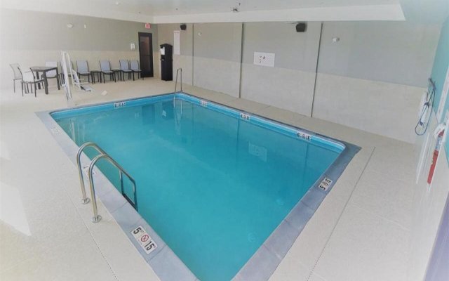 Avid Hotels Orlando International Airport by IHG