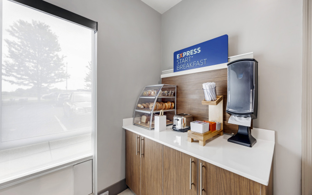 Holiday Inn Express White House by IHG