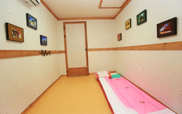 Saekdongjeogori Guesthouse